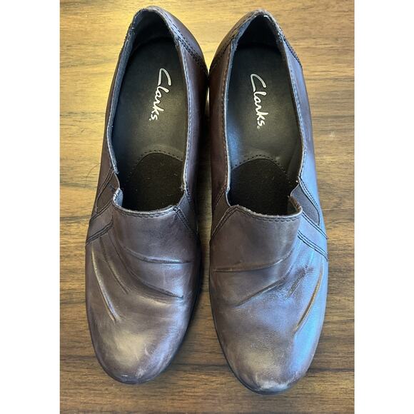 Clarks Women’s 7M Partridge Slip On Brown Leather Pleated Loafer, Teachercore - Picture 2 of 9